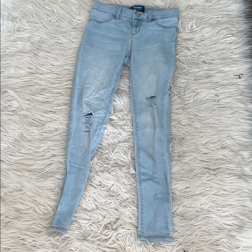 old navy ripped jeans!!